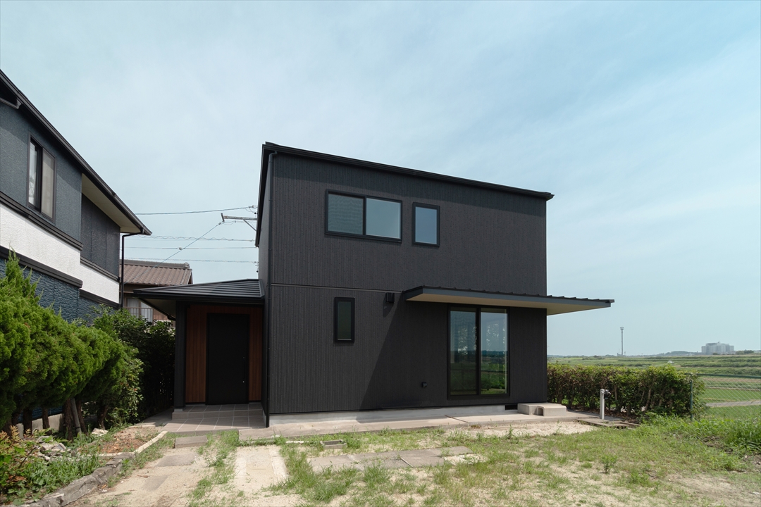愛知県知多市N様邸のリノベーションした外観